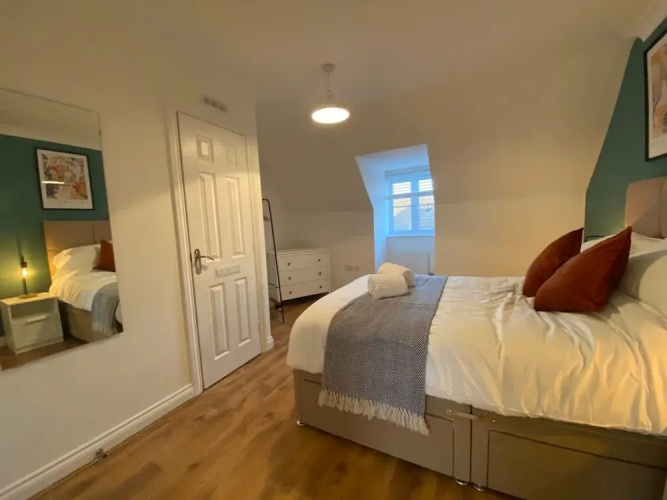 Host Stay Bluebell Close