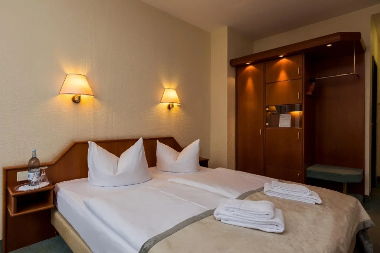 Standard Double room with view
