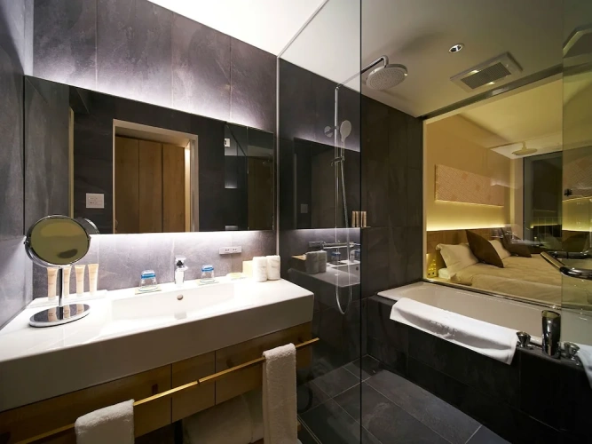 Standard Twin room with balcony