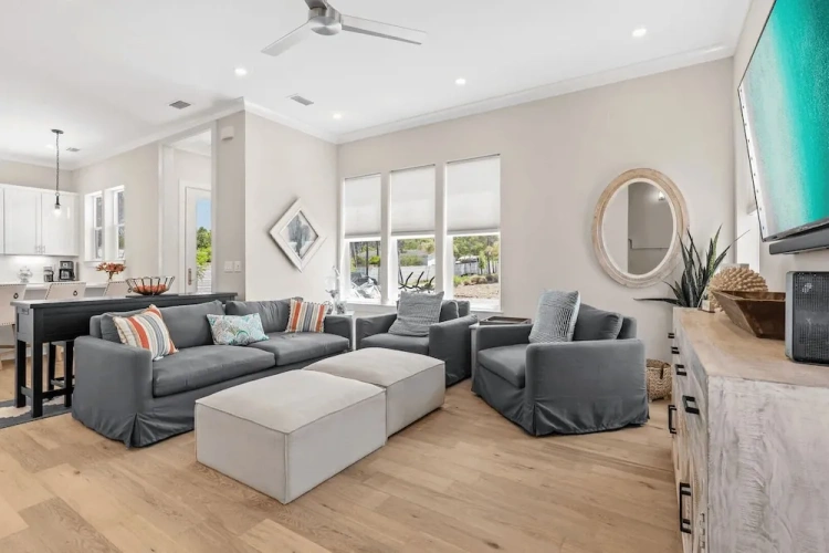 4 Bedrooms Cottage