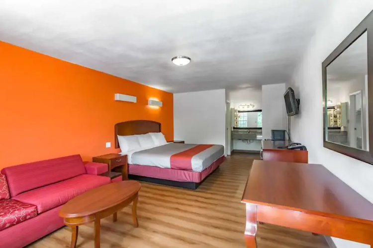 Executive Inn