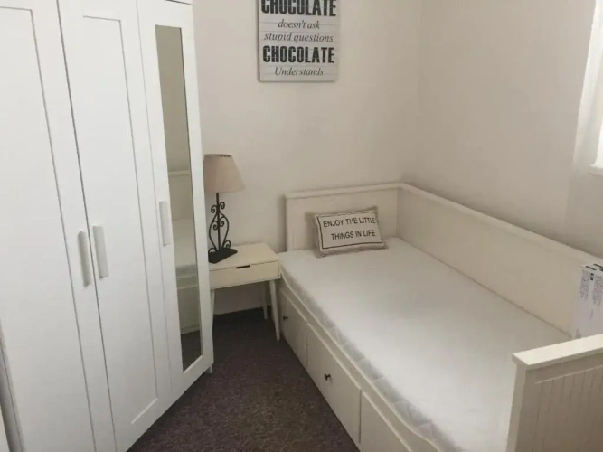 Standard Triple room with view