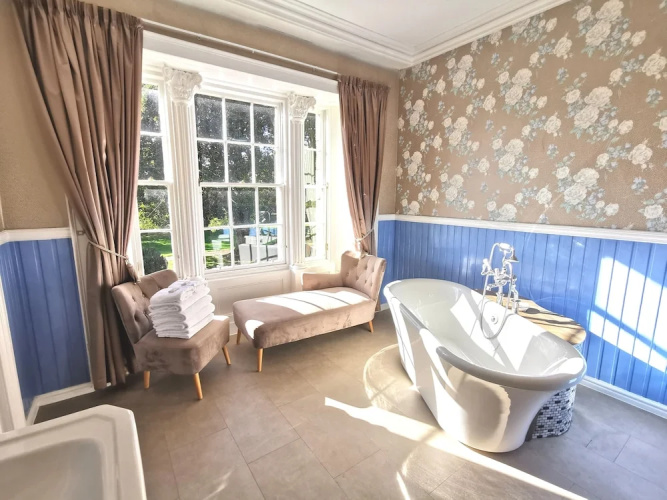 Lunan House