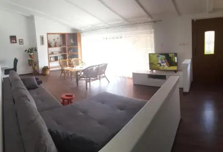 Haus Mirela