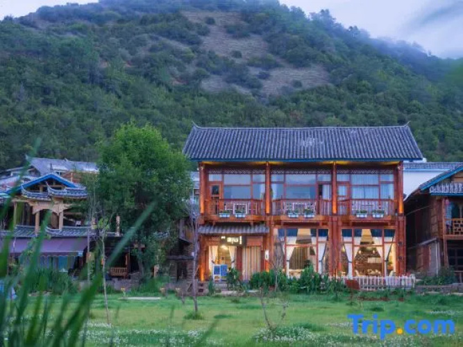 Lugu Lake Lige Xinqing Inn