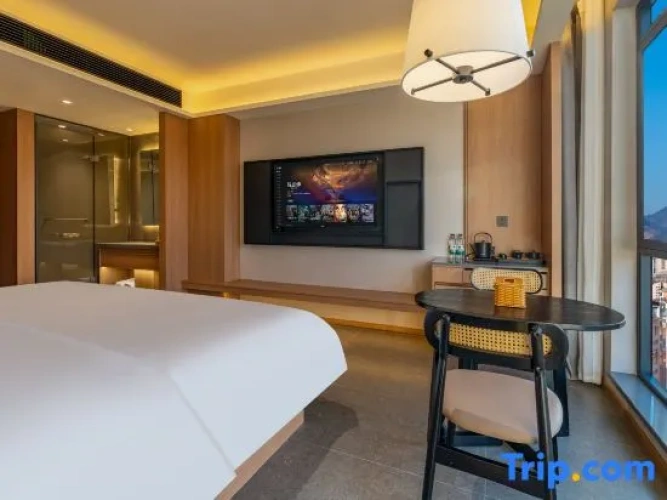 Standard Double room with city view
