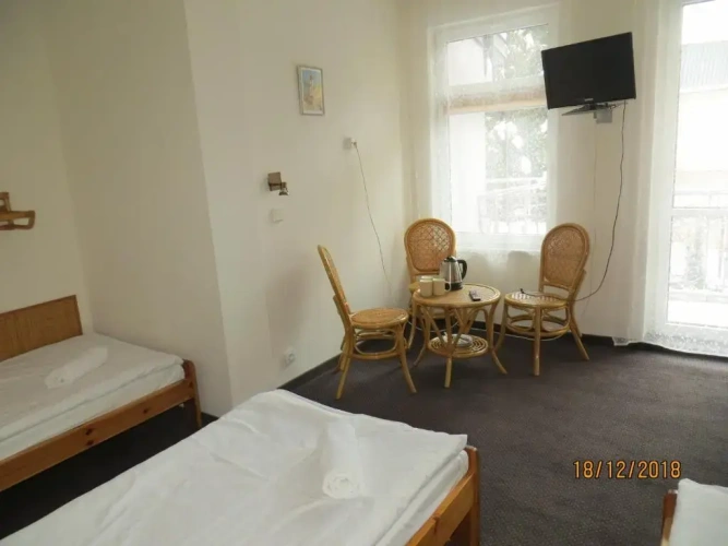 Standard Triple room