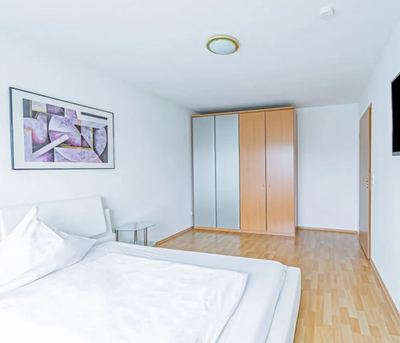 3 Bedrooms Apartment