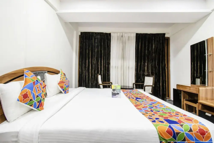 FabHotel Frazer Suites