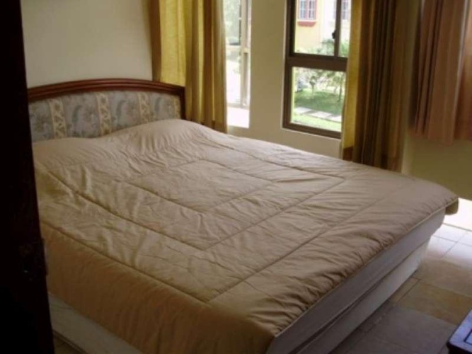 3 Bedrooms Sextuple Family Villa