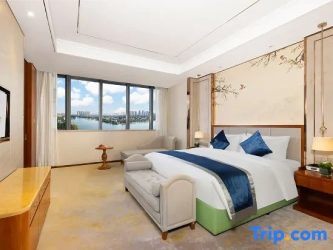 Deluxe Double Suite