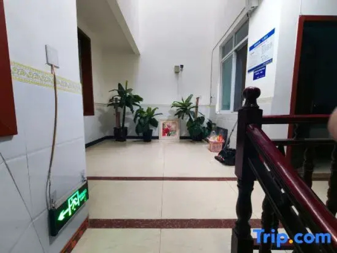 Jinggang Hotel