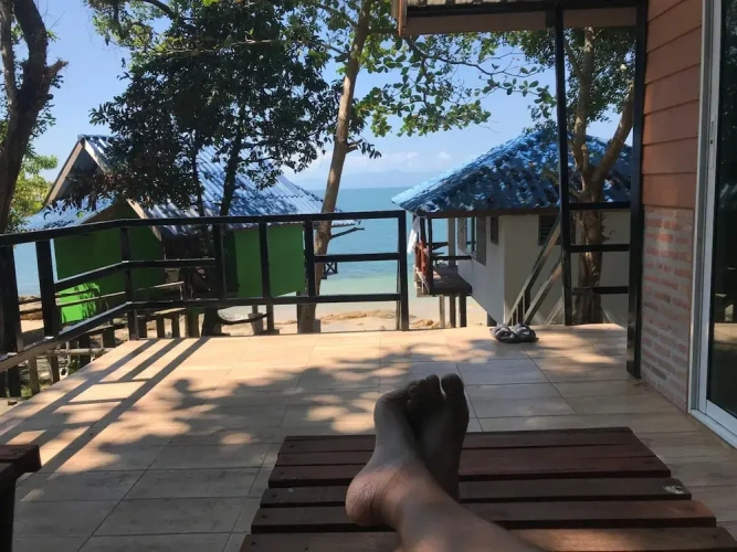 Bungalow with balcony and with view