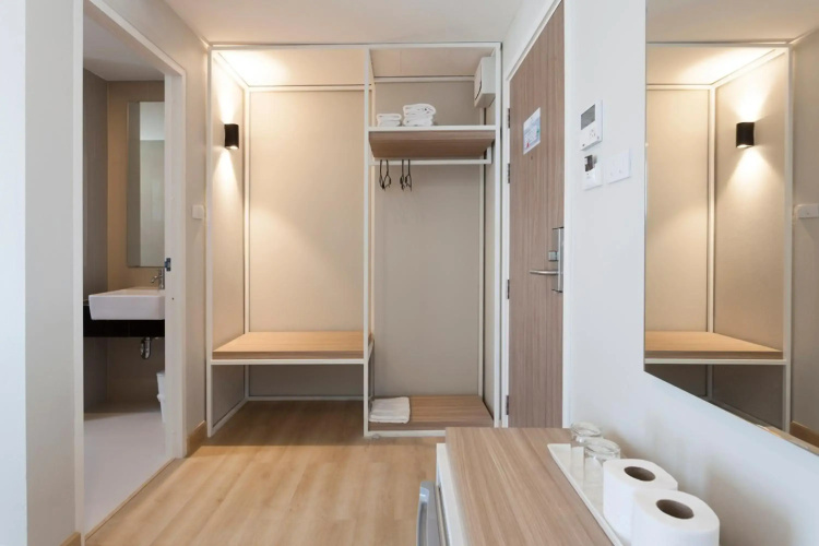 Easy Hotel 2