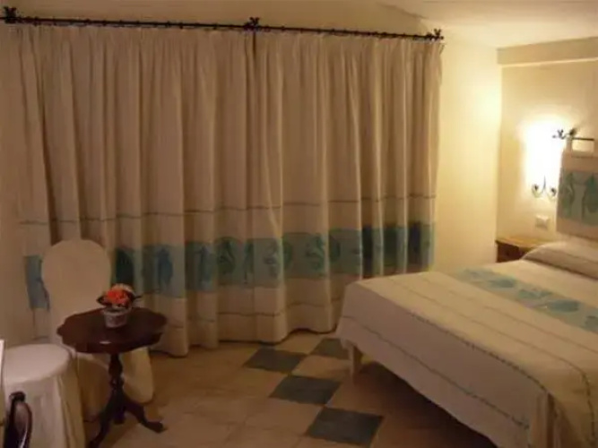 Emerald Coast Hotel