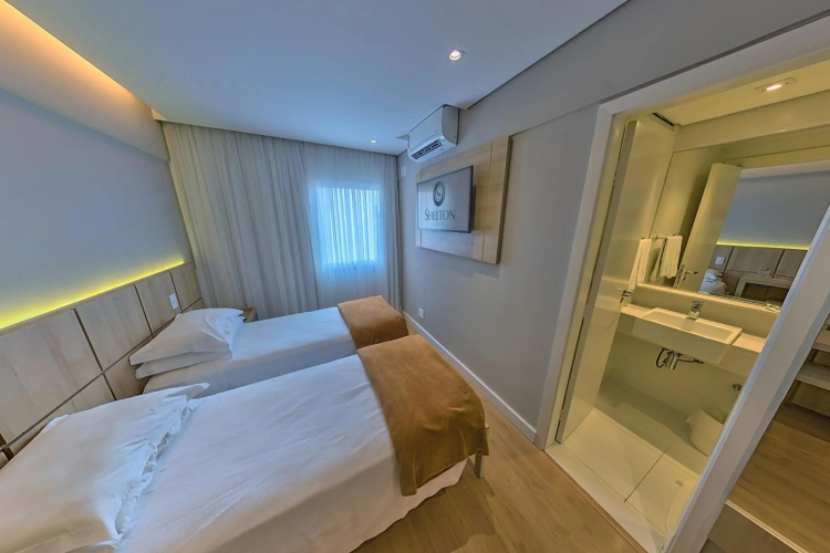 Shelton Hotel