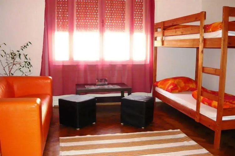 Boomerang Hostel