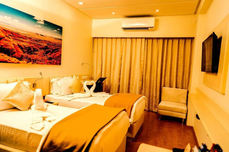 Kyriad Hotel Nashik by OTHPL