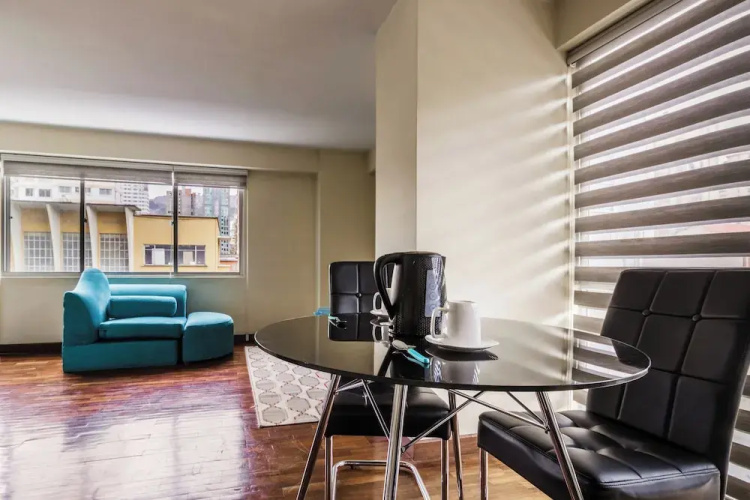 Hotel Luxstone Executive Suites