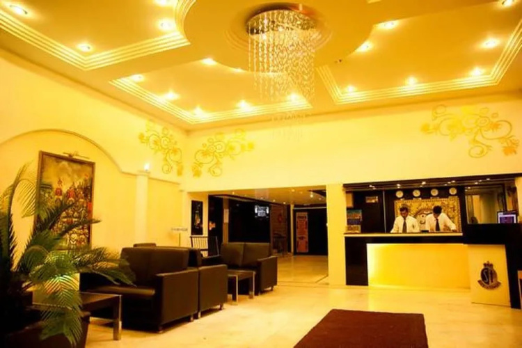 Hotel Sheela Towers