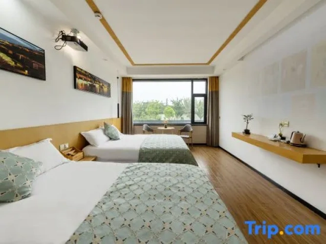 Standard Double room with river view