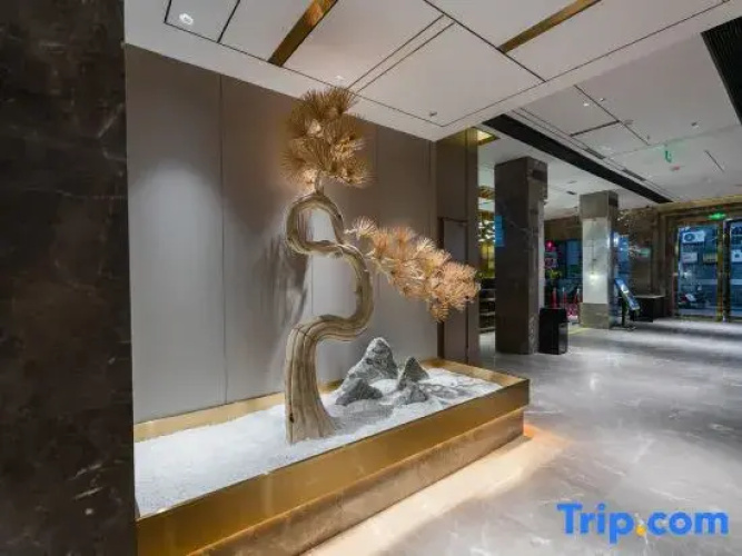 Zhihua Hotel