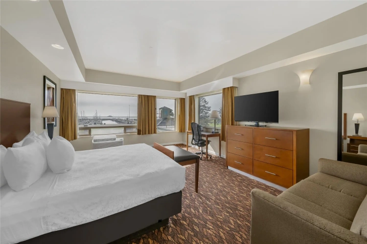 Standard Double room with partial view