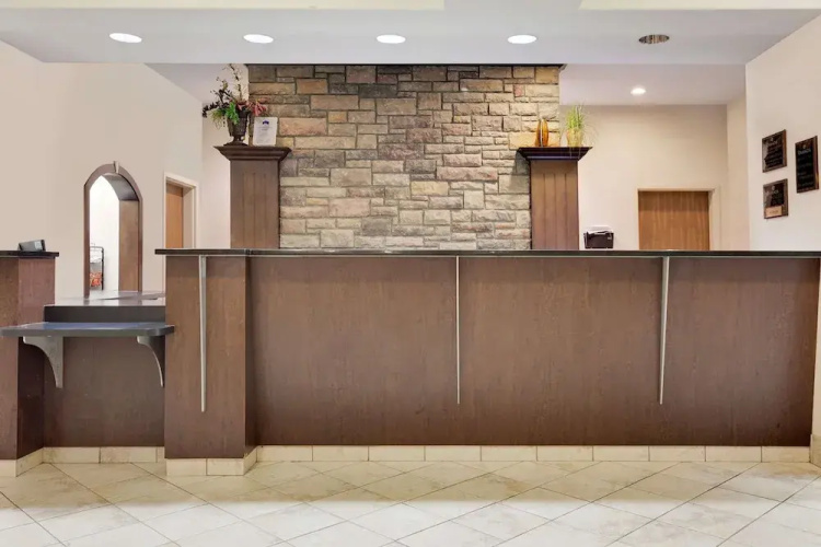 Ramada Lac La Biche
