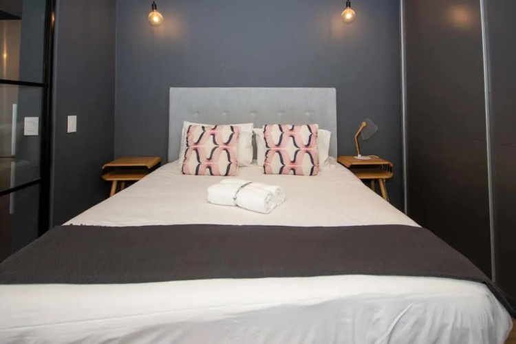 514 Wex1 Modern Studio Apartment