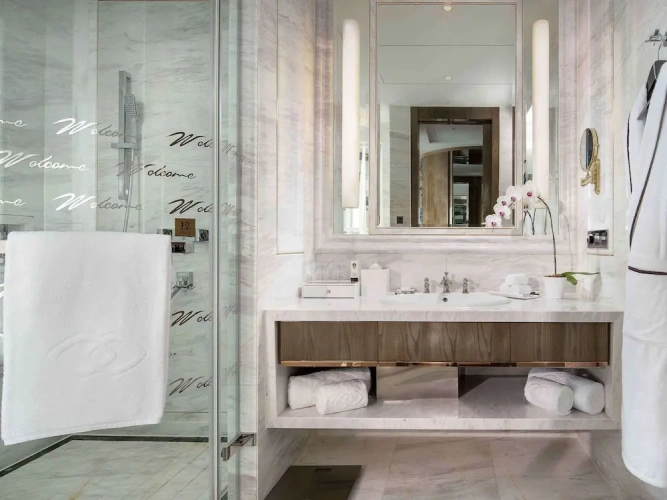 Luxury Double Club room