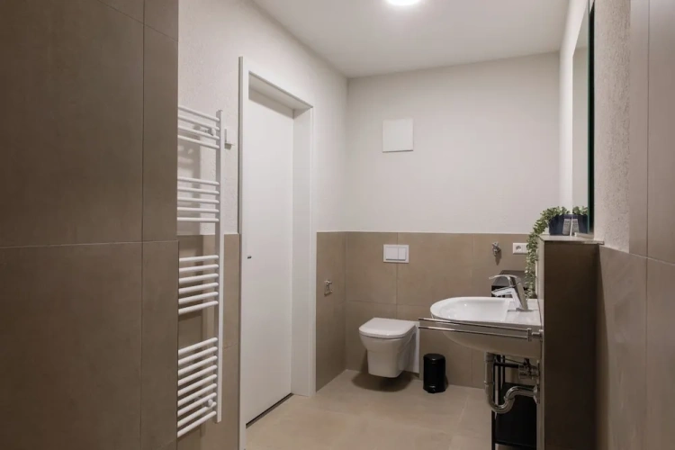 Deluxe Double Basement Apartment with balcony and with city view