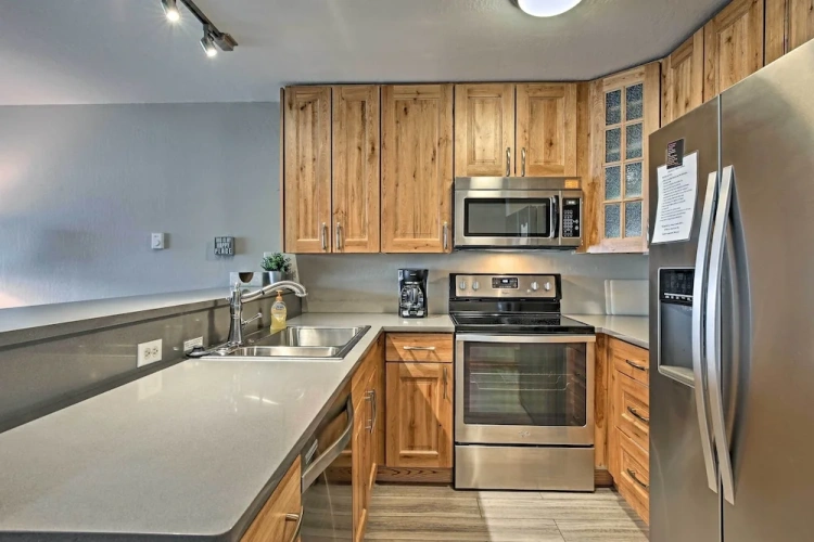 2 Bedrooms Apartment