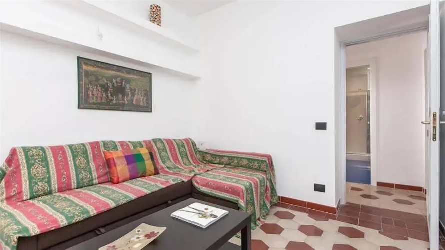 Bodoni Apartment