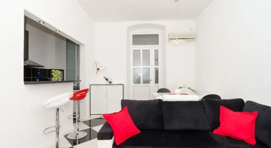 Guest House Cinema