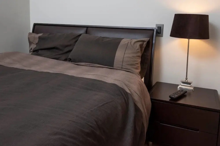 Amazing Spacious 2 Bed Duplex Penthouse w/ Balcony