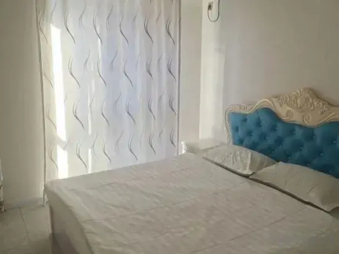 Happiness e Home Apartment