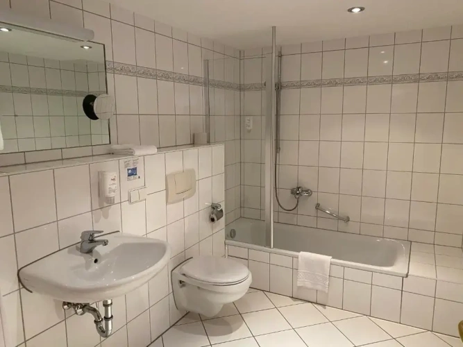 Standard Double Suite