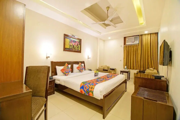 FabHotel Primero