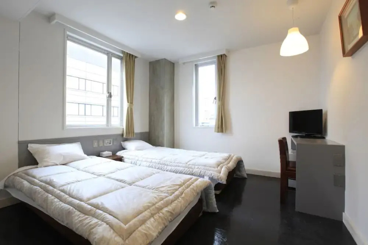 Hotel Knut - Hostel