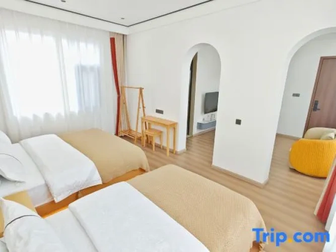 Twin Family Suite