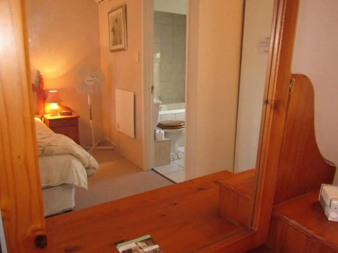 Two Owls Guest House