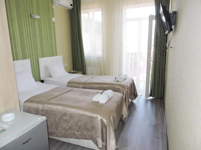Standard Twin room with balcony