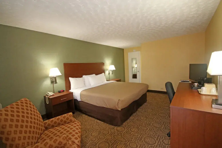 Townhouse Inn