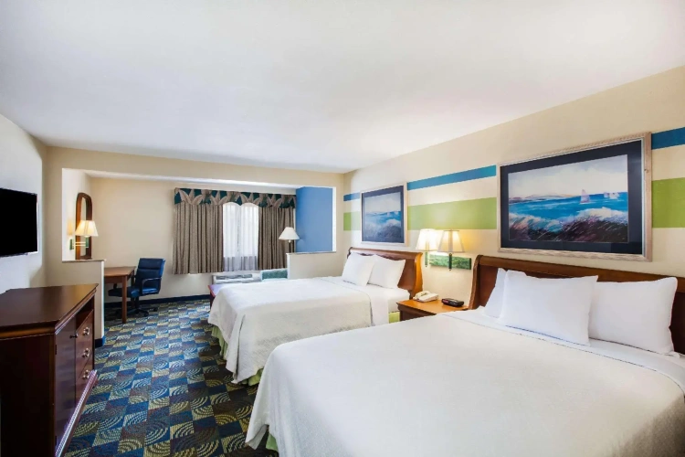 Standard Quadruple room