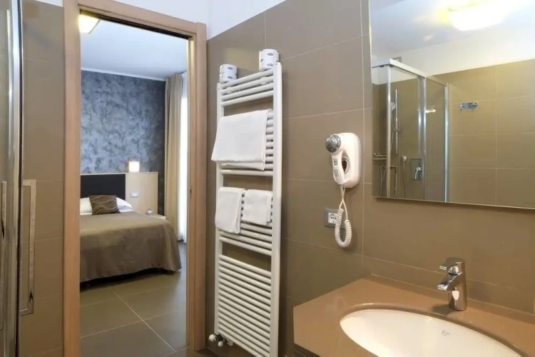 Superior Triple room