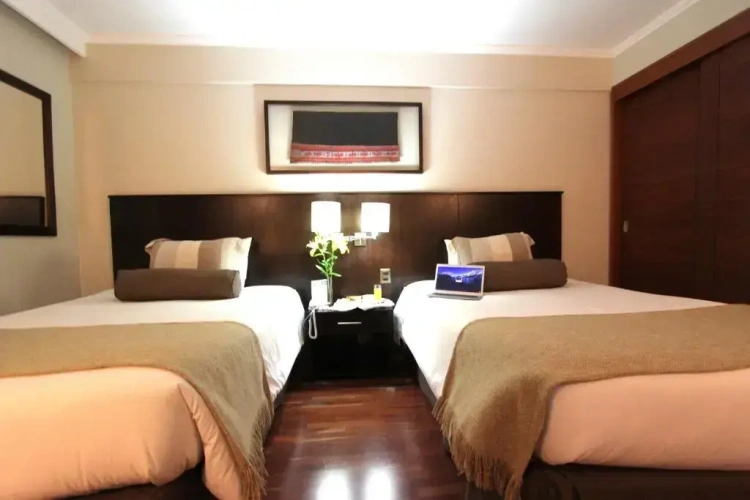 Standard Sextuple room