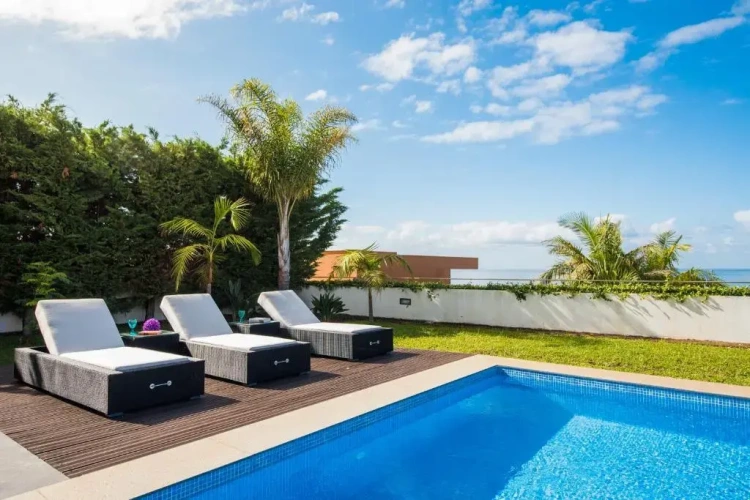 3 Bedrooms Villa