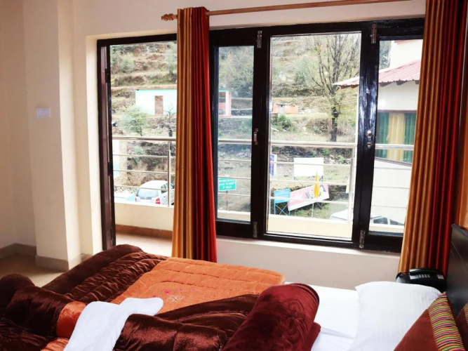 Shivalik River Retreat
