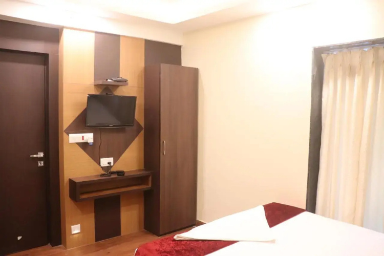Goroomgo Royal View Digha