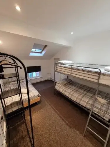 3 Laurel Court
